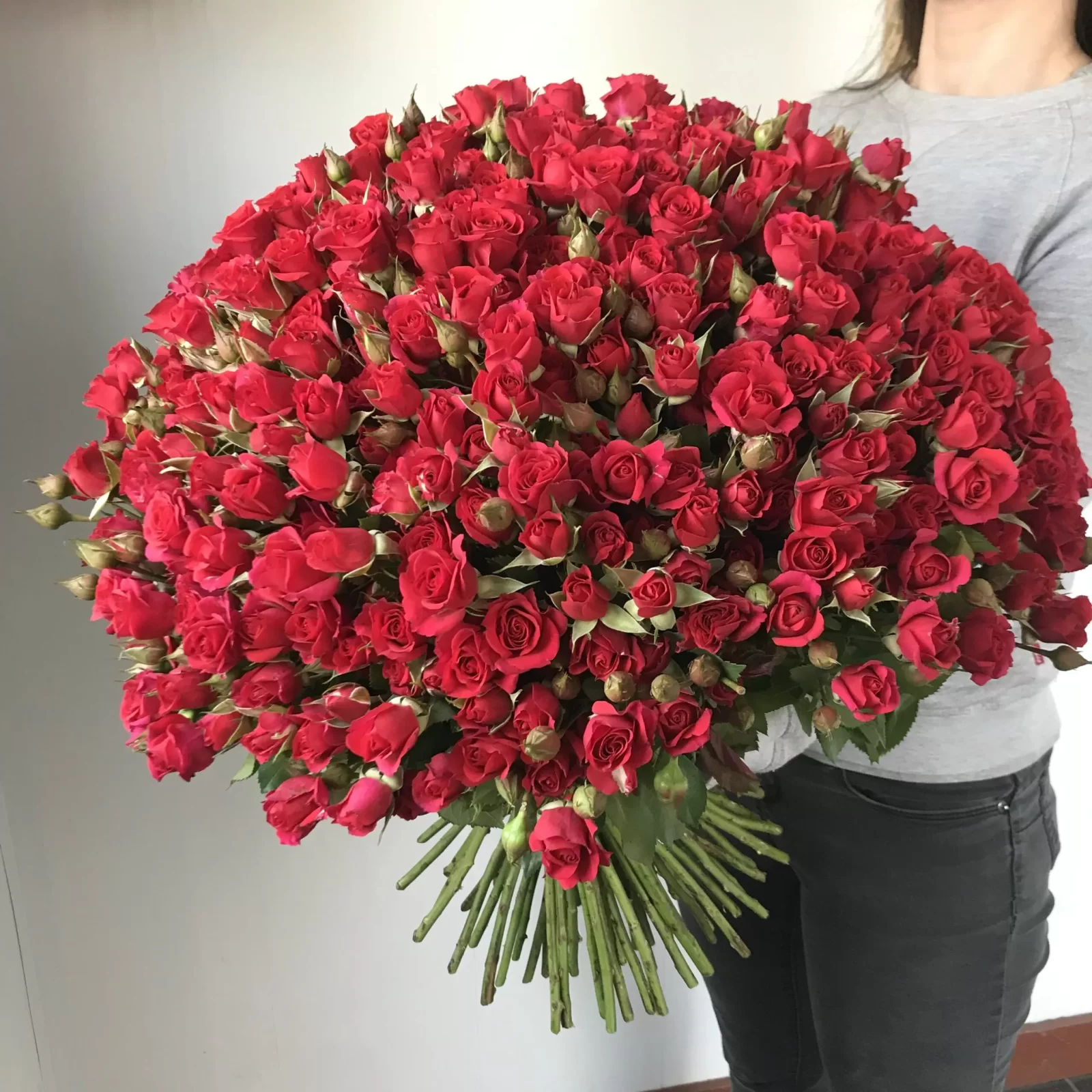 Уход за кустовыми розами