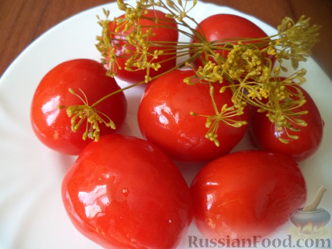 Рецепт №2: Малосольные помидоры с огурцами